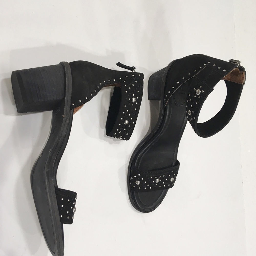 FRYE BRIELLE DECO SANDALS SIZE 9